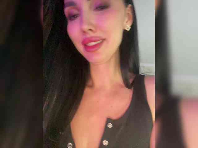 AnnaBlackFlame webcam