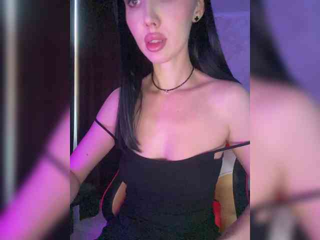 AnnaBlackFlame webcam