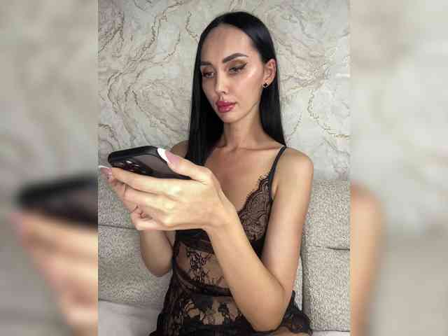 AnnaBlackFlame webcam