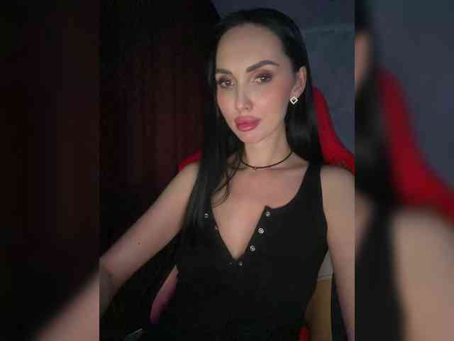 AnnaBlackFlame webcam