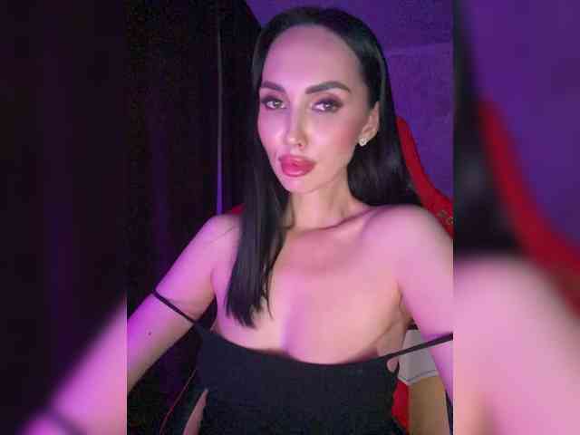 AnnaBlackFlame webcam