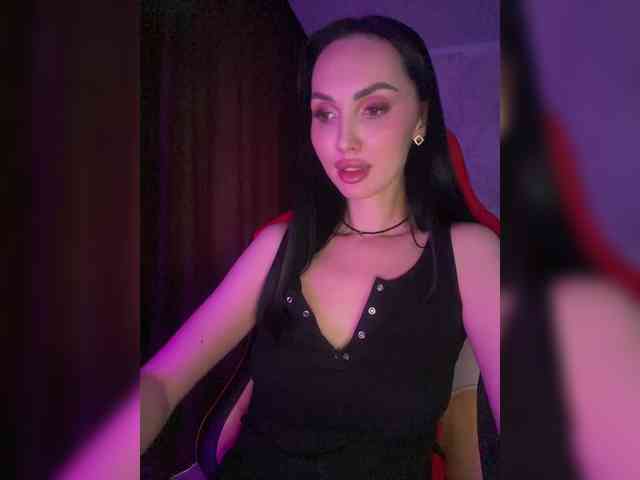 AnnaBlackFlame webcam