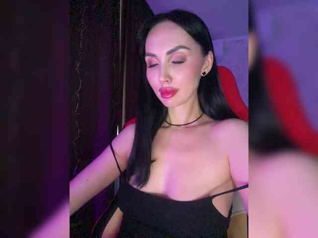 AnnaBlackFlame webcam