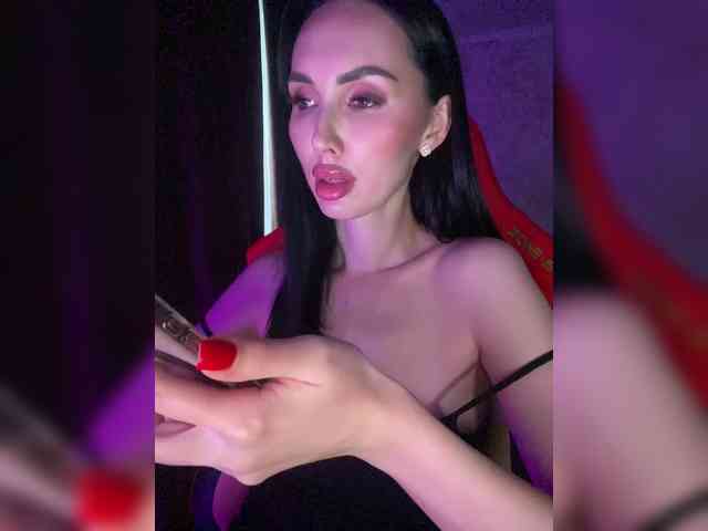 AnnaBlackFlame webcam