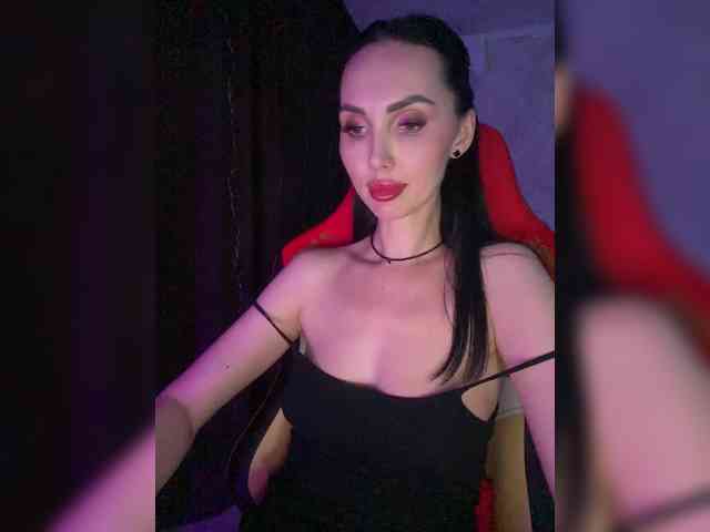 AnnaBlackFlame webcam