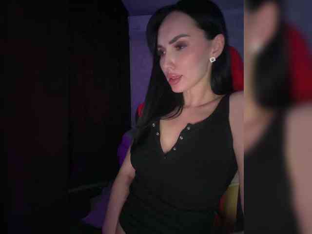 AnnaBlackFlame webcam