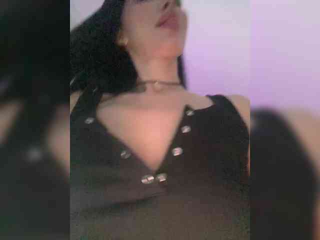 AnnaBlackFlame webcam