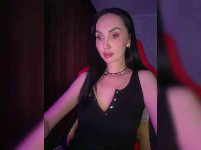 AnnaBlackFlame webcam