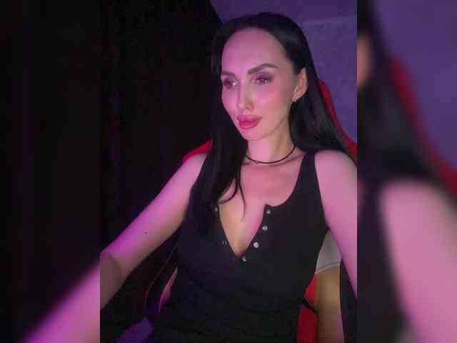 AnnaBlackFlame webcam