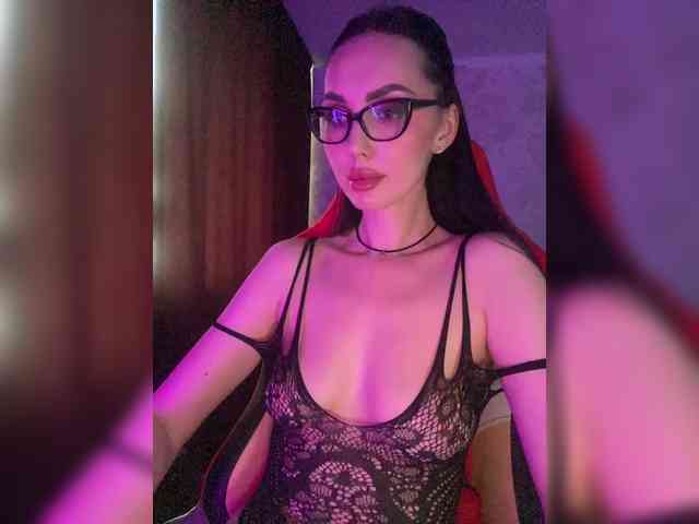 AnnaBlackFlame webcam