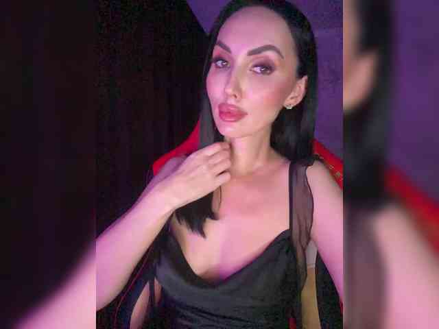 AnnaBlackFlame webcam