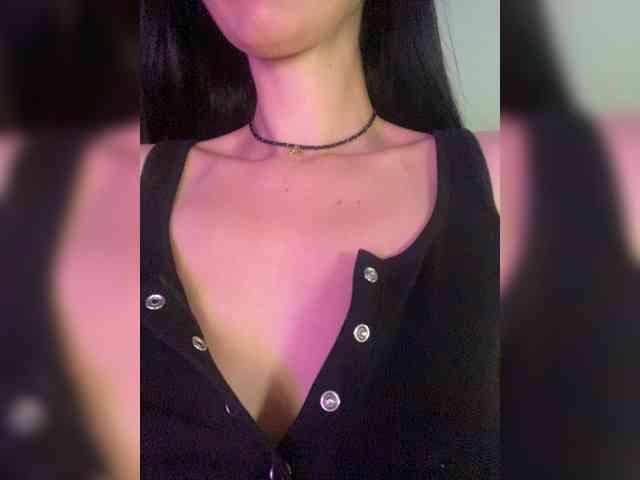 AnnaBlackFlame webcam