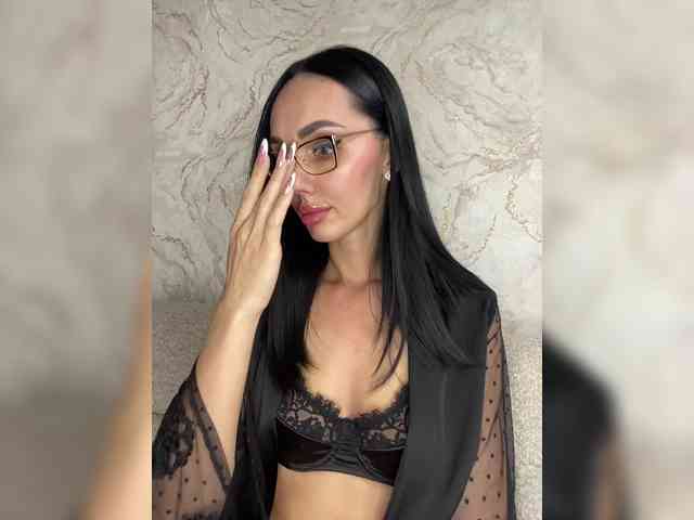 AnnaBlackFlame webcam