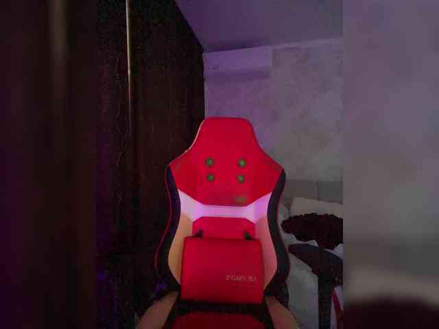 AnnaBlackFlame webcam