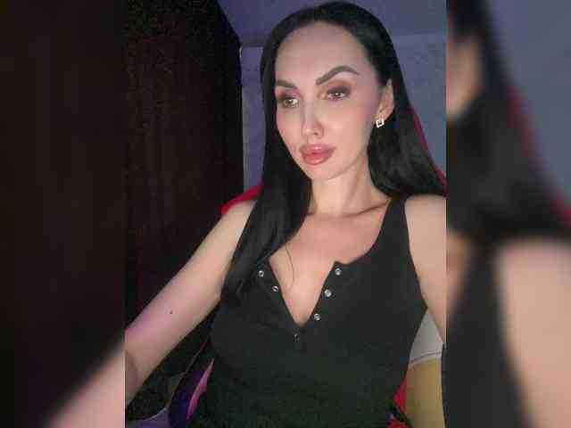 AnnaBlackFlame webcam