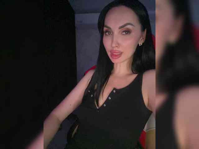 AnnaBlackFlame webcam