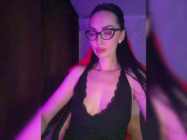 AnnaBlackFlame webcam