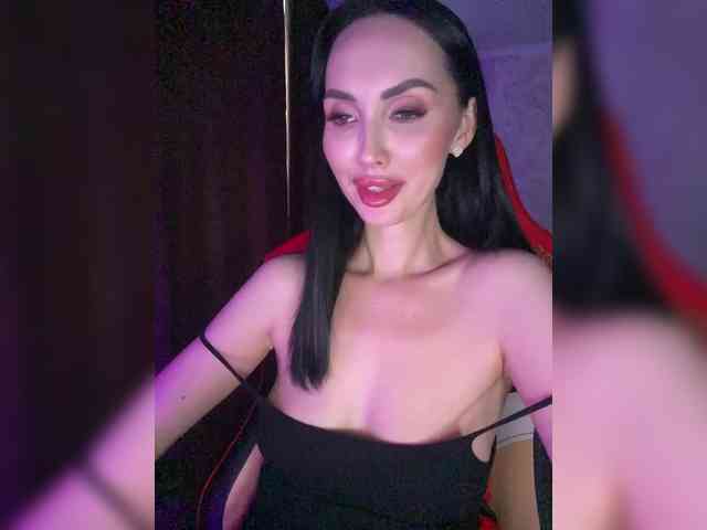 AnnaBlackFlame webcam