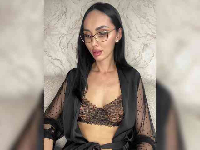 AnnaBlackFlame webcam