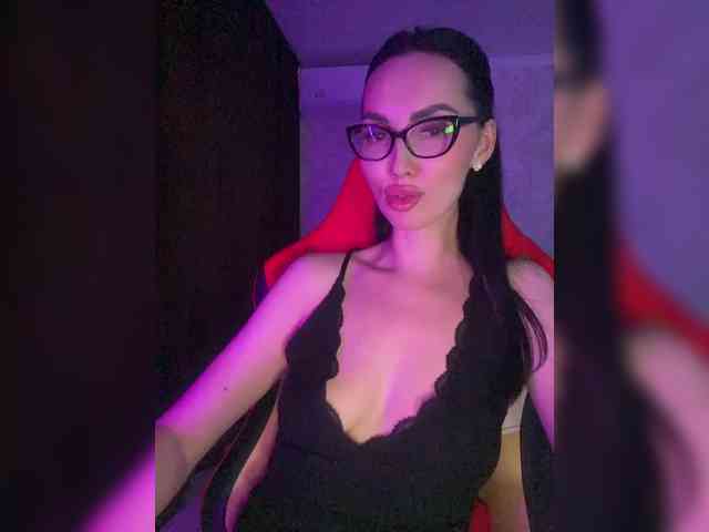 AnnaBlackFlame webcam