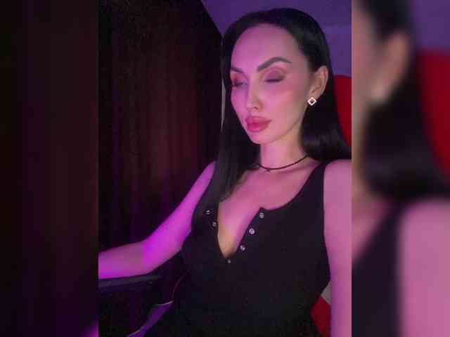 AnnaBlackFlame webcam