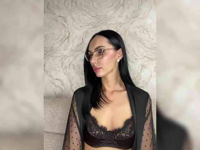 AnnaBlackFlame webcam