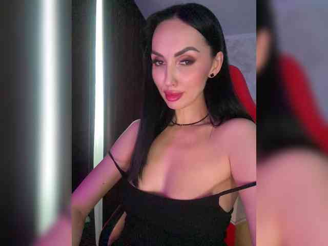 AnnaBlackFlame webcam