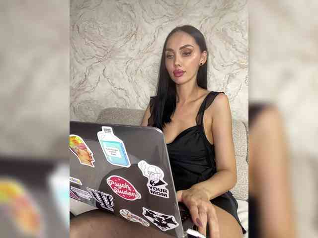 AnnaBlackFlame webcam