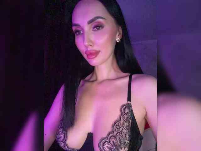 AnnaBlackFlame webcam