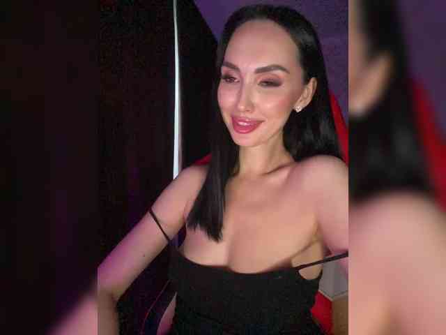 AnnaBlackFlame webcam