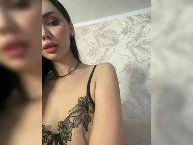 AnnaBlackFlame webcam