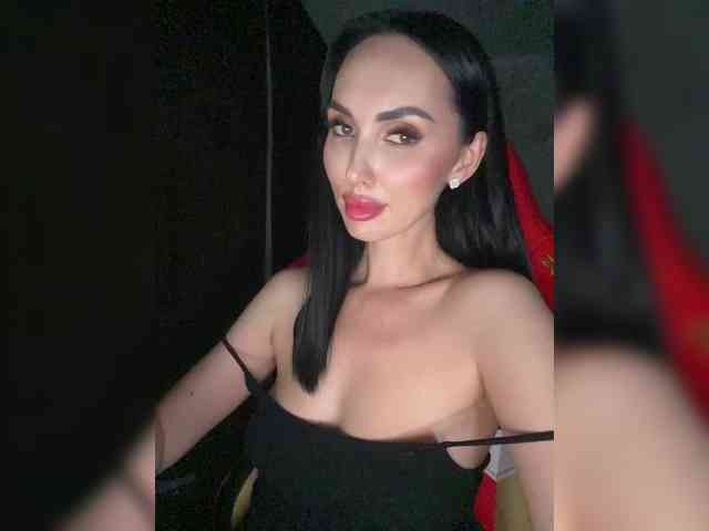 AnnaBlackFlame webcam