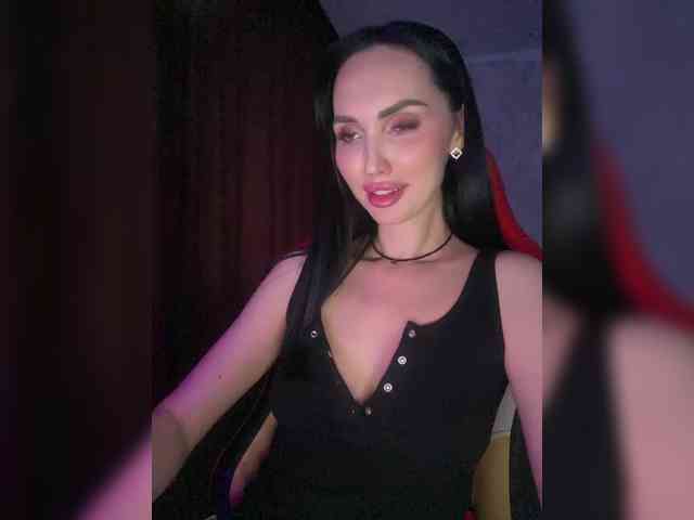 AnnaBlackFlame webcam