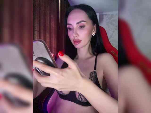 AnnaBlackFlame webcam