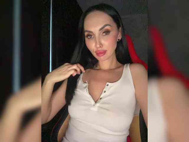 AnnaBlackFlame webcam