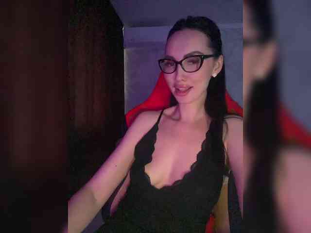 AnnaBlackFlame webcam