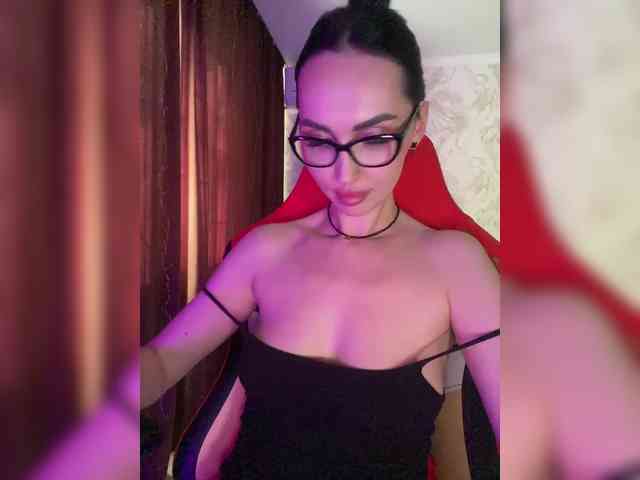 AnnaBlackFlame webcam