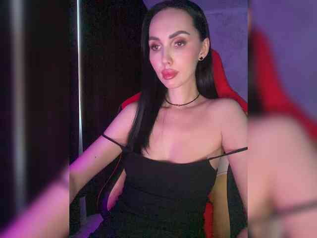 AnnaBlackFlame webcam