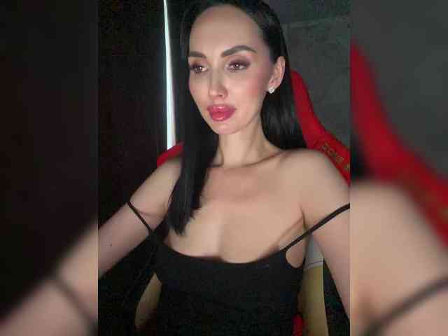 AnnaBlackFlame webcam