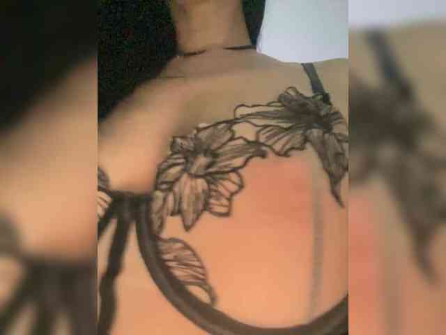 AnnaBlackFlame webcam