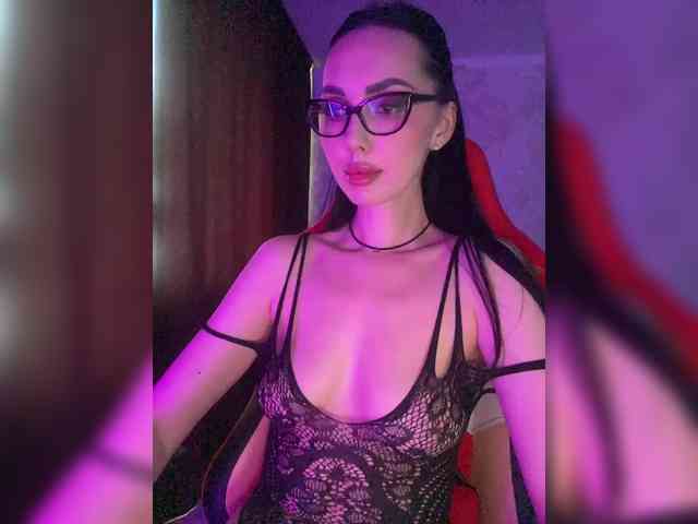 AnnaBlackFlame webcam