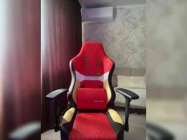 AnnaBlackFlame webcam