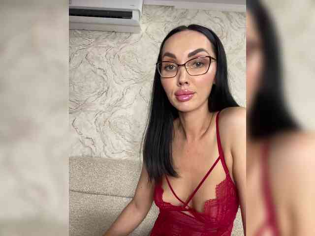 AnnaBlackFlame webcam