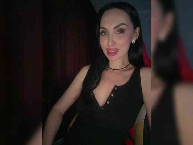 AnnaBlackFlame webcam