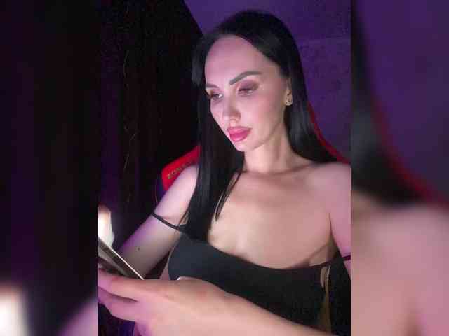 AnnaBlackFlame webcam