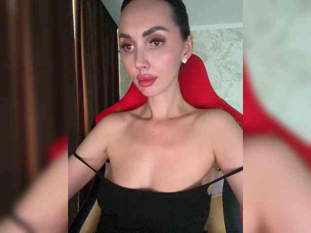 AnnaBlackFlame webcam