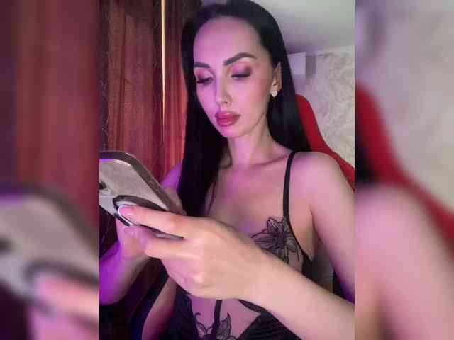 AnnaBlackFlame webcam