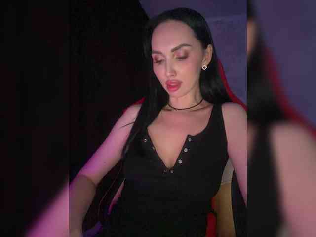 AnnaBlackFlame webcam