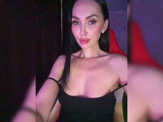 AnnaBlackFlame webcam