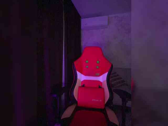 AnnaBlackFlame webcam